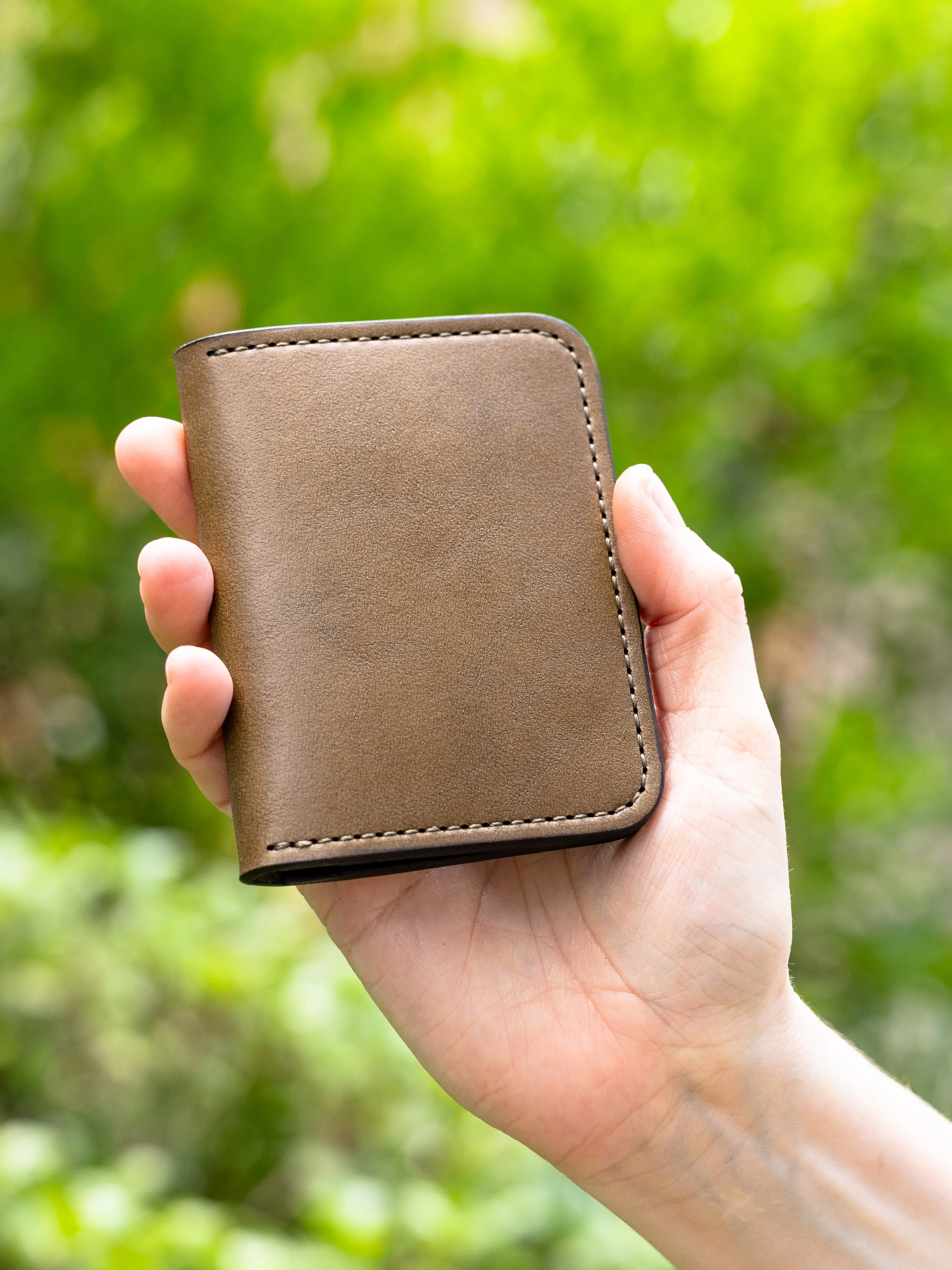 Alexander Bifold Wallet Grit Mercantile