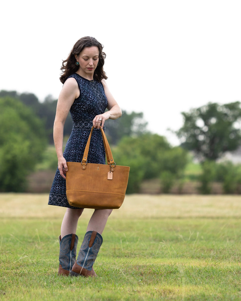 Emma Classic Tote Grit Mercantile