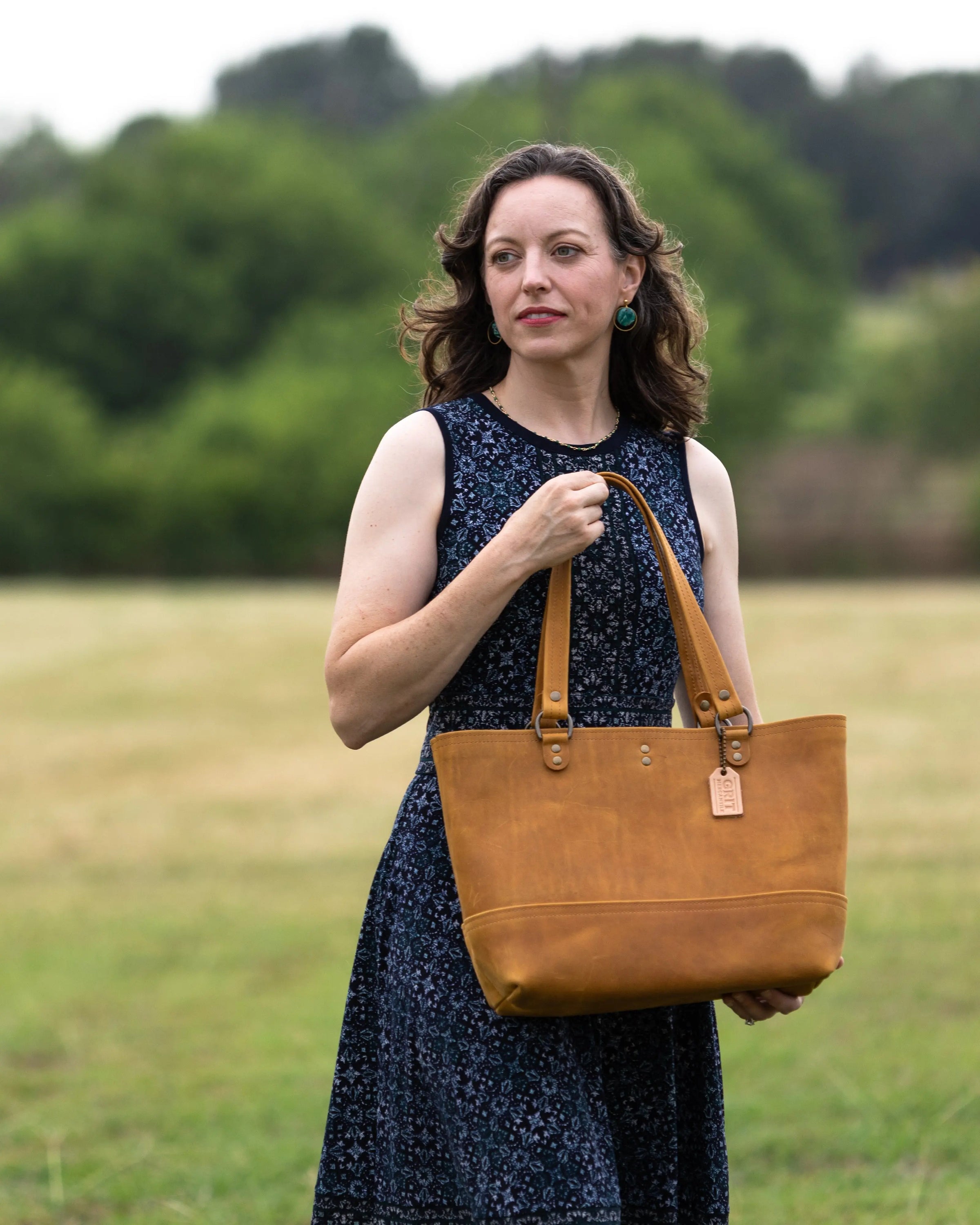 Emma Classic Tote Grit Mercantile
