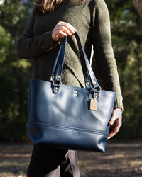 Emma Classic Tote Grit Mercantile
