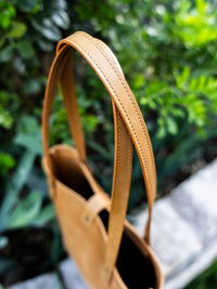 Lena Vertical Tote Grit Mercantile