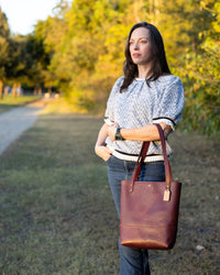 Lena Vertical Tote Grit Mercantile